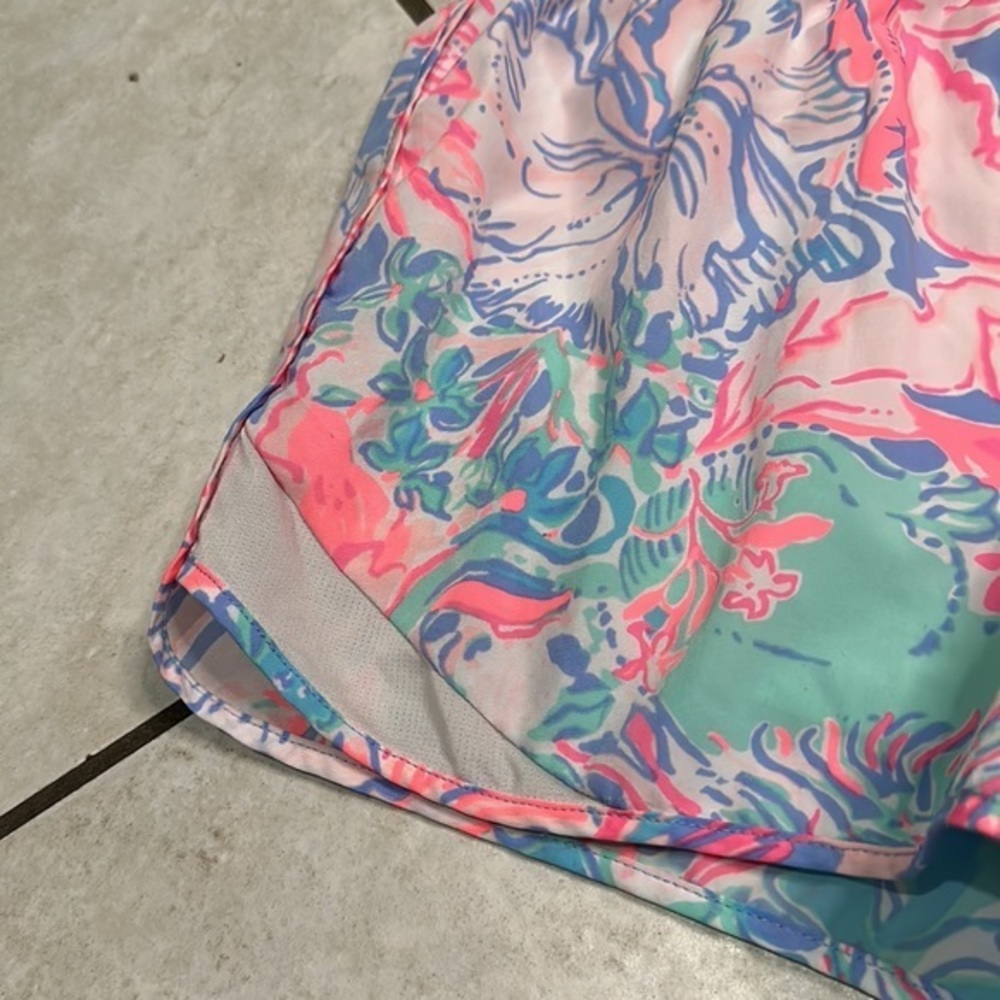 Lilly Pulitzer Luxletic Shorts size XS‎ - Picture 3 of 10